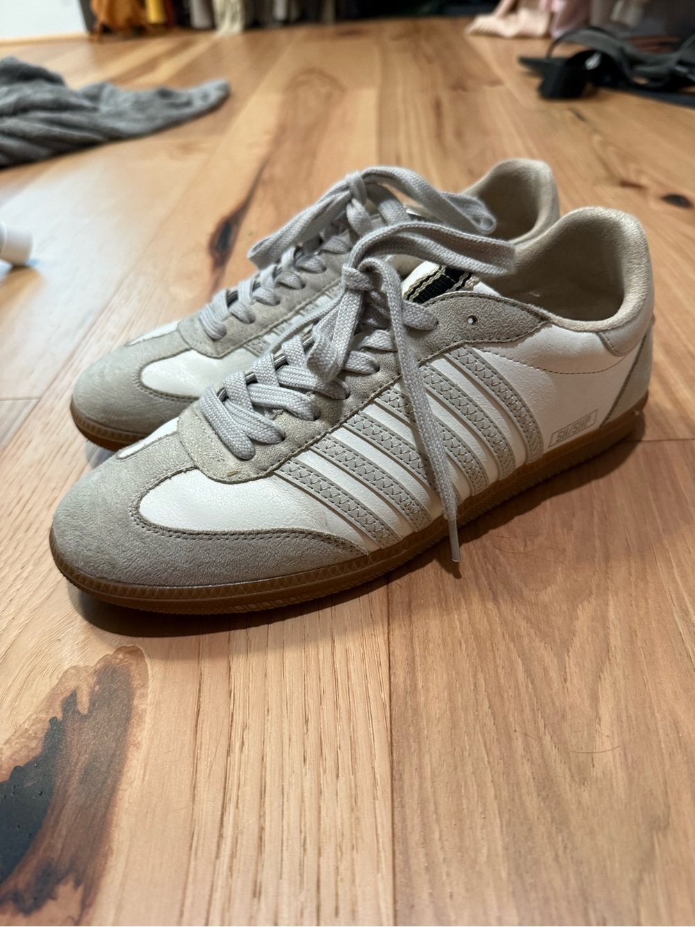 ShuShop Men's Sneakers in Cream and White with Gum Sole